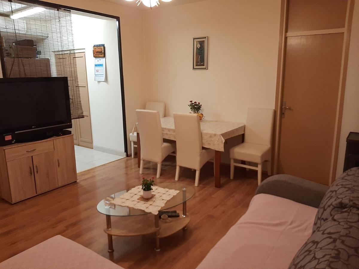 Apartment Mia Ровинь Экстерьер фото